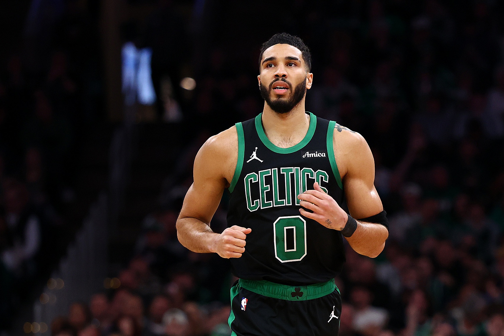 塔圖姆：明白湖凱恩怨對NBA意味著(zhù)什么 成為其中一部分是一種榮幸